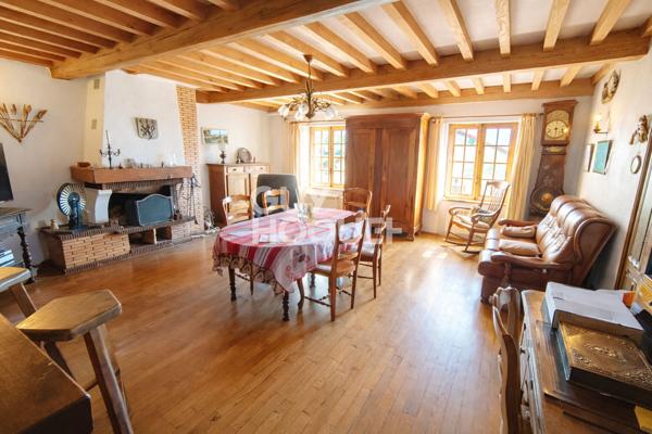 Maison de village située à Saint Georges En Couzan de 192 m2