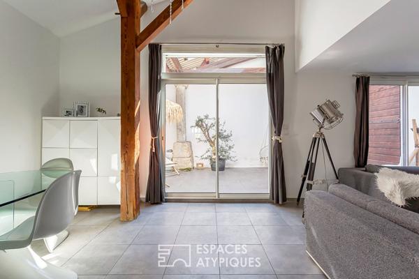 Maison ancienne rénovée avec patio privatif