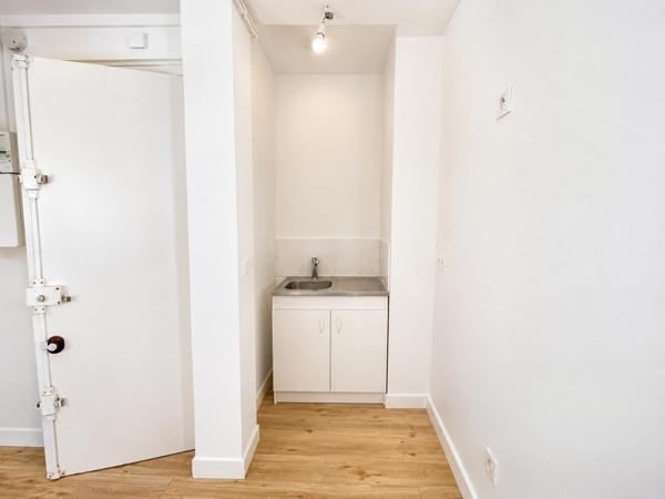 GRAND STUDIO - QUARTIER MOUFFETARD - CALME ABSOLU ET LUMINEUX