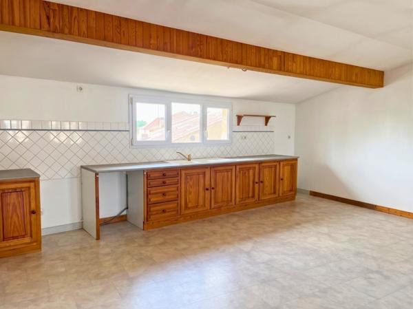 Immeuble à vendre 145 800 € Jonzac 240 m² DPE F