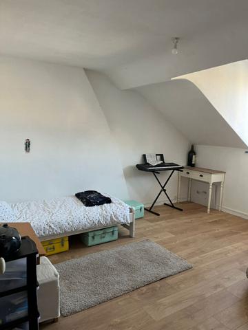 CHATEAUROUX - Centre ville - Maison de type 8 - Jardin - Garage