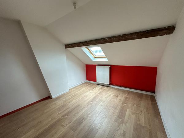 CHATEAUROUX - Centre ville - Maison de type 8 - Jardin - Garage