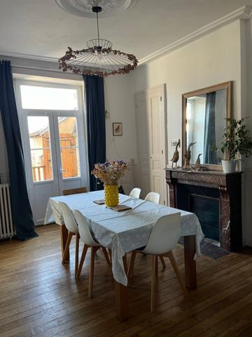 CHATEAUROUX - Centre ville - Maison de type 8 - Jardin - Garage