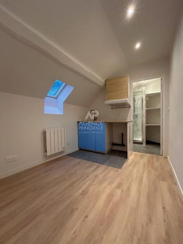Appartement 1 pièce à louer à Poissy - 620€ CC Loyer 620 €/mois charges comprises **  - Référence  9020