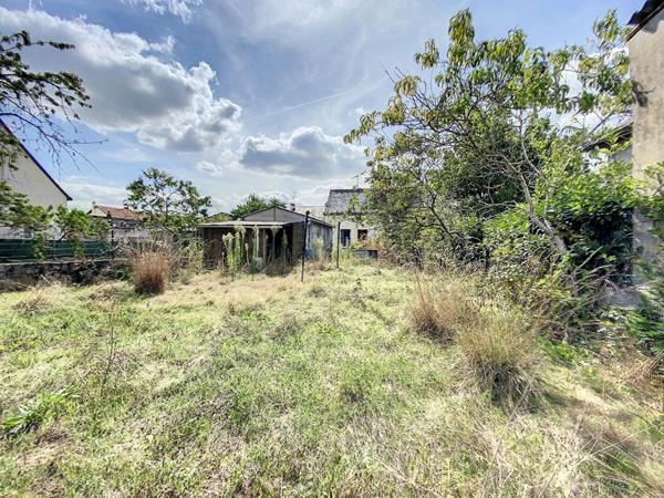 A VENDRE - Maison et Terrain - Avrille - Acces Tramway !