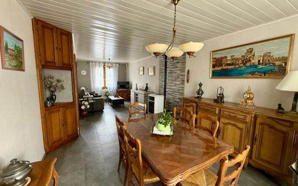 Maison à vendre    4 pièces • 95 m2 Saint-Quentin