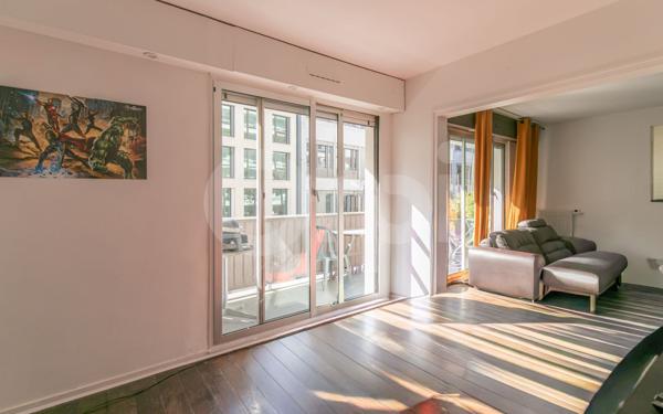 Appartement à vendre    4 pièces • 73,90 m2 Paris 11