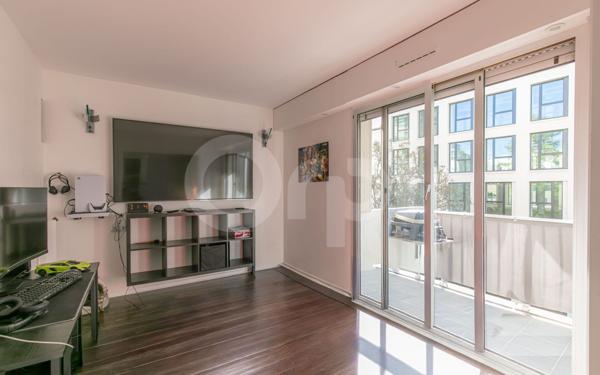 Appartement à vendre    4 pièces • 73,90 m2 Paris 11