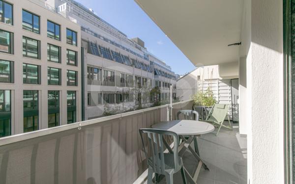 Appartement à vendre    4 pièces • 73,90 m2 Paris 11
