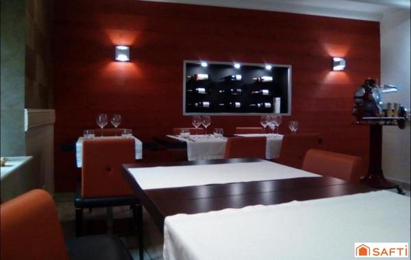 Murs commerciaux comprenant restaurant gastronomique réputé, appartement de fonction et terrain constructible