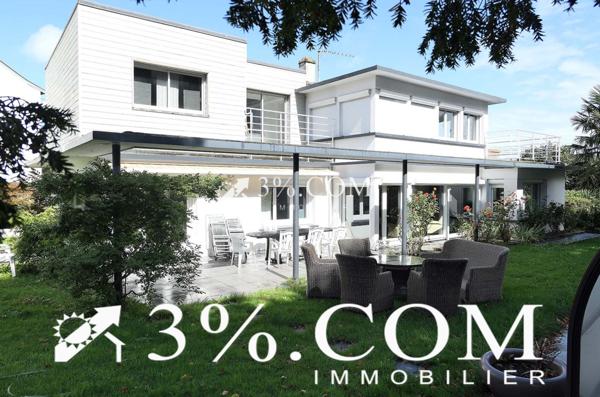 Villa 8 pièce(s) 6 chambre(s) 195 m²