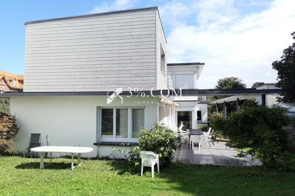 Villa 8 pièce(s) 6 chambre(s) 195 m²