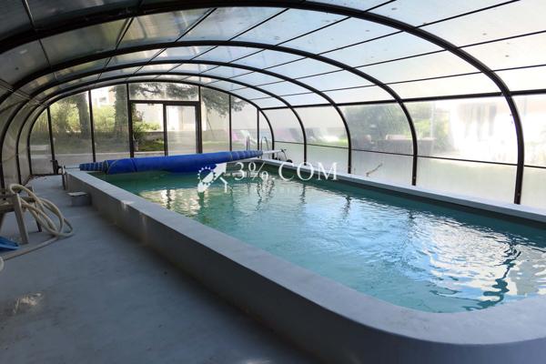 Villa 8 pièce(s) 6 chambre(s) 195 m²