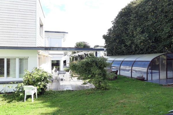 Villa 8 pièce(s) 6 chambre(s) 195 m²