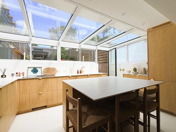Maison appartement rénovée avec jardin, terrasse et garage ? Proche commerces et plage