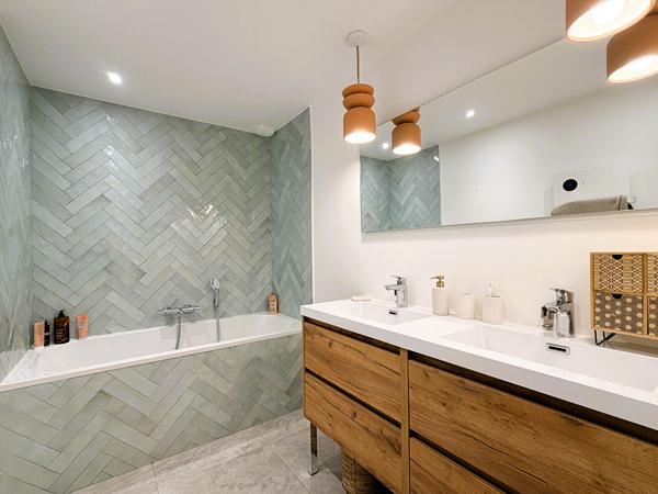 Maison appartement rénovée avec jardin, terrasse et garage ? Proche commerces et plage
