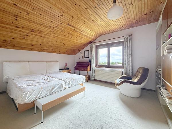 Maison à vendre 5 pièces CESSY (01)