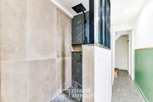 Ancien studio photo transformé en triplex à Marcadet – Poissonniers