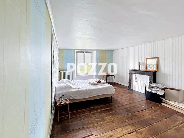 A vendre maison 9 pièces de 240 m² avec jardin à COUTANCES (50200) COUTANCES