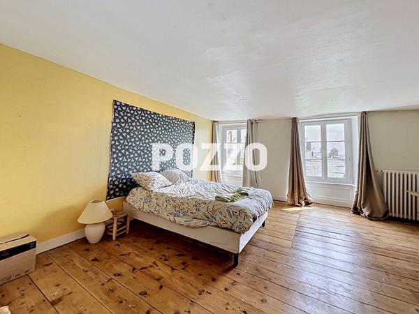 A vendre maison 9 pièces de 240 m² avec jardin à COUTANCES (50200) COUTANCES