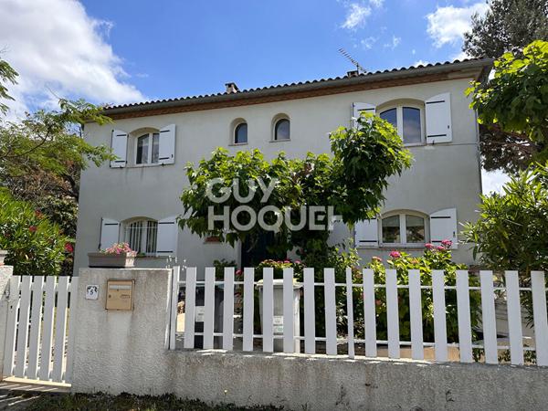 Maison Carcassonne . Maison bourgeoise , jardin , piscine.