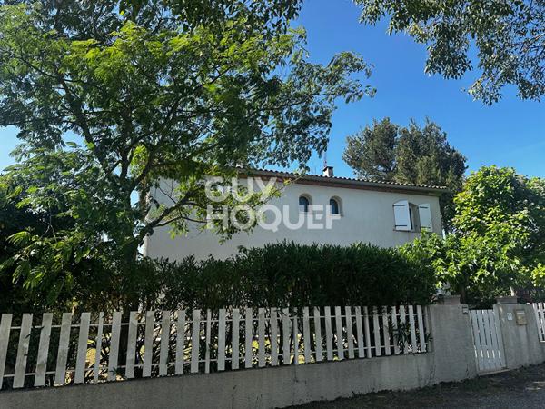 Maison Carcassonne . Maison bourgeoise , jardin , piscine.