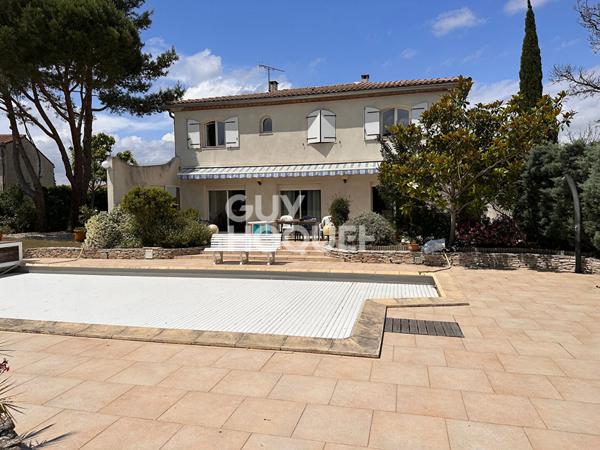 Maison Carcassonne . Maison bourgeoise , jardin , piscine.