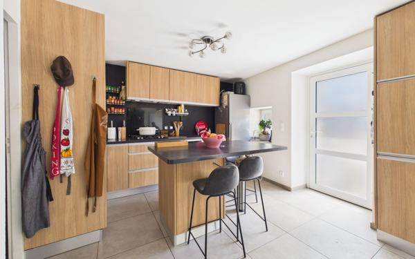 Maison à vendre    4 pièces • 76,81 m2 Jacob-Bellecombette