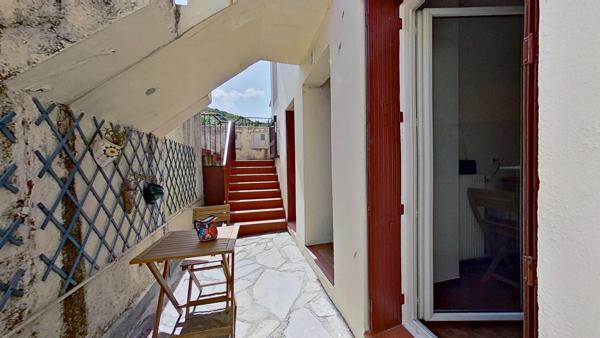 Appartement
         3 pièces
        - 60 m² Exclusivité 300 000 € *