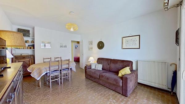 Appartement
         3 pièces
        - 60 m² Exclusivité 300 000 € *