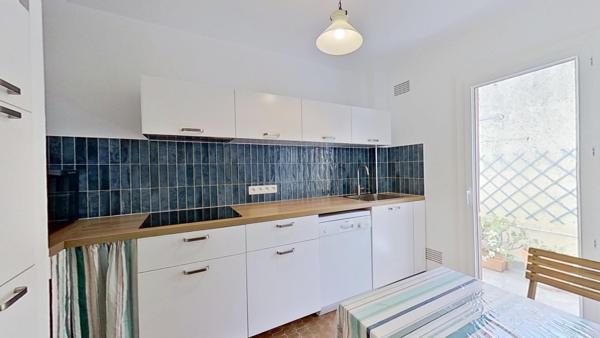 Appartement
         3 pièces
        - 60 m² Exclusivité 300 000 € *