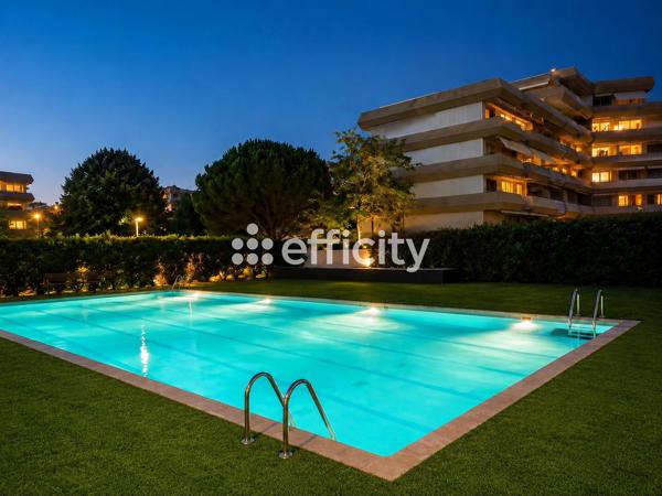 Appartement
         2 pièces
        - 60 m² 186 000 € *