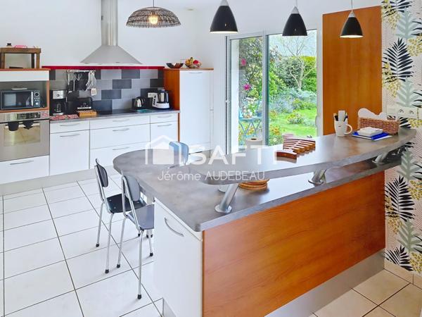 GRANDE MAISON ECONOME, PROCHE PLAGES ET COMMERCES