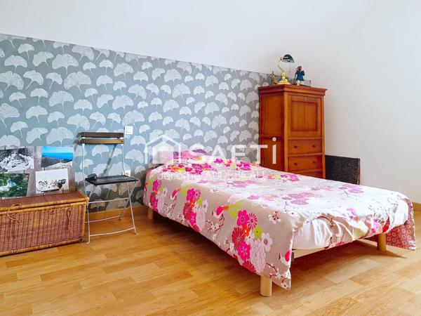 GRANDE MAISON ECONOME, PROCHE PLAGES ET COMMERCES