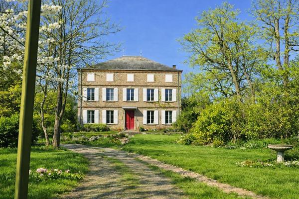 Maison de Maitre, 8 pièces, beaucoup de cachet