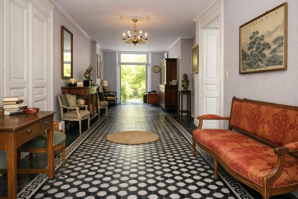 Maison de Maitre, 8 pièces, beaucoup de cachet