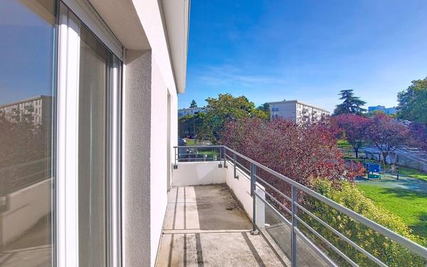 Appartement à vendre    3 pièces • 57,14 m2 Joué-lès-Tours