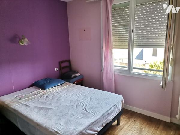 EXCLUSIVITE - MONTFORT SUR MEU, maison années 60 de 82 m² hab., terrain de 526 m²