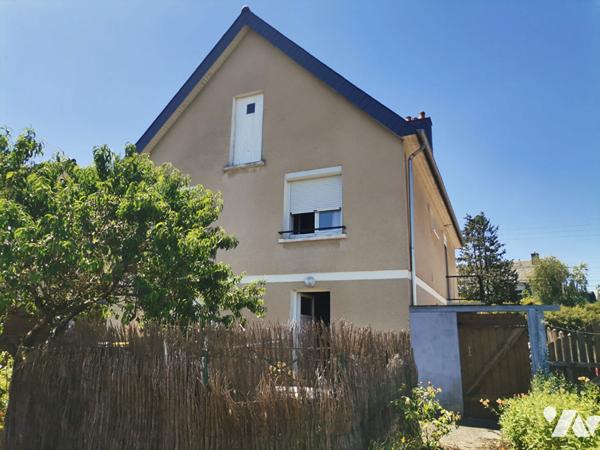 EXCLUSIVITE - MONTFORT SUR MEU, maison années 60 de 82 m² hab., terrain de 526 m²