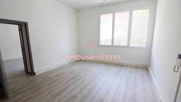 Bureau à louer 7 pièces de 107 m²