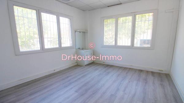 Bureau à louer 7 pièces de 107 m²