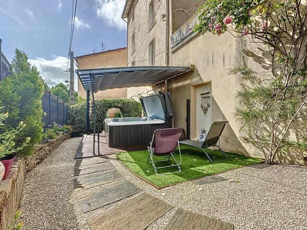 TARARE CENTRE - MAISON DE VILLE 175M² AVEC EXTERIEUR