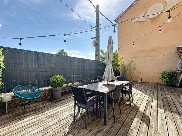 TARARE CENTRE - MAISON DE VILLE 175M² AVEC EXTERIEUR