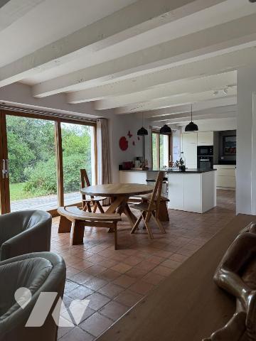 À VENDRE MAISON DE CARACTÈRE SÉNÉ BOURG-866 m2 de terrain