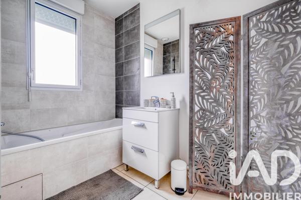 Maison à vendre 4 pièces 90 m² Villeneuve-Saint-Denis