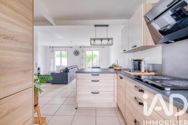 Maison à vendre 4 pièces 90 m² Villeneuve-Saint-Denis