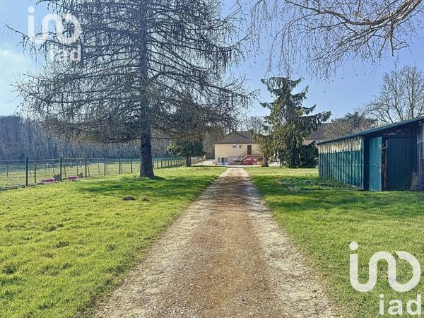 Maison traditionnelle 5 pièces de 87 m² à Château-Renard (45220)