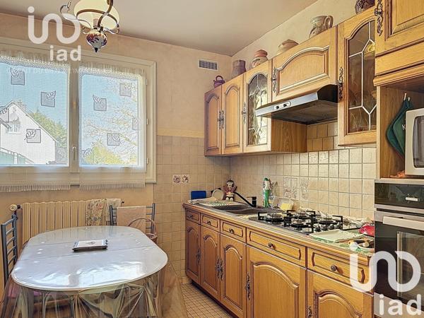 Maison traditionnelle 5 pièces de 87 m² à Château-Renard (45220)