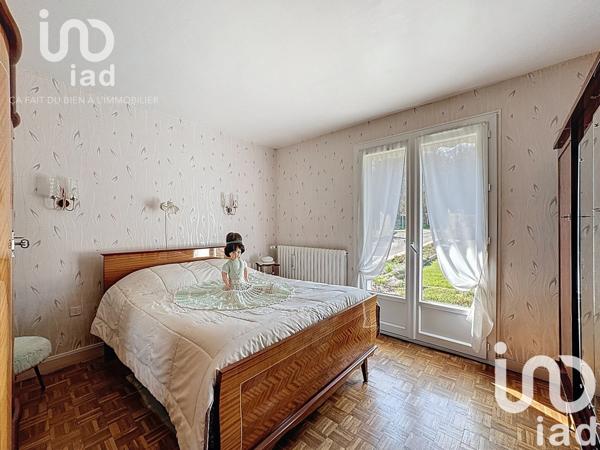 Maison traditionnelle 5 pièces de 87 m² à Château-Renard (45220)