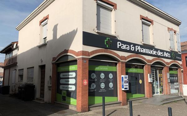 Immeuble à vendre    2 pièces • 194 m2 Aucamville